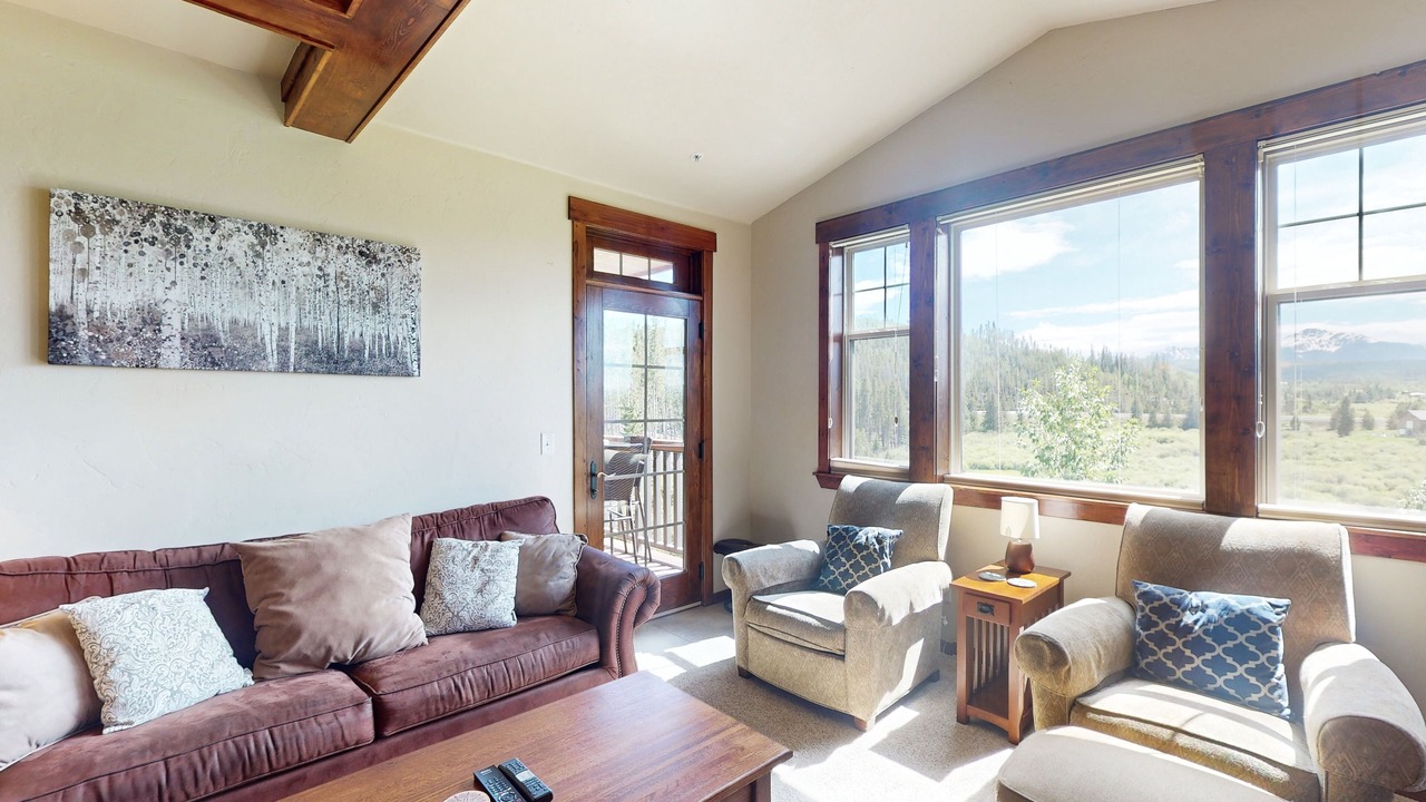 Photo of Livingroom in Fraser