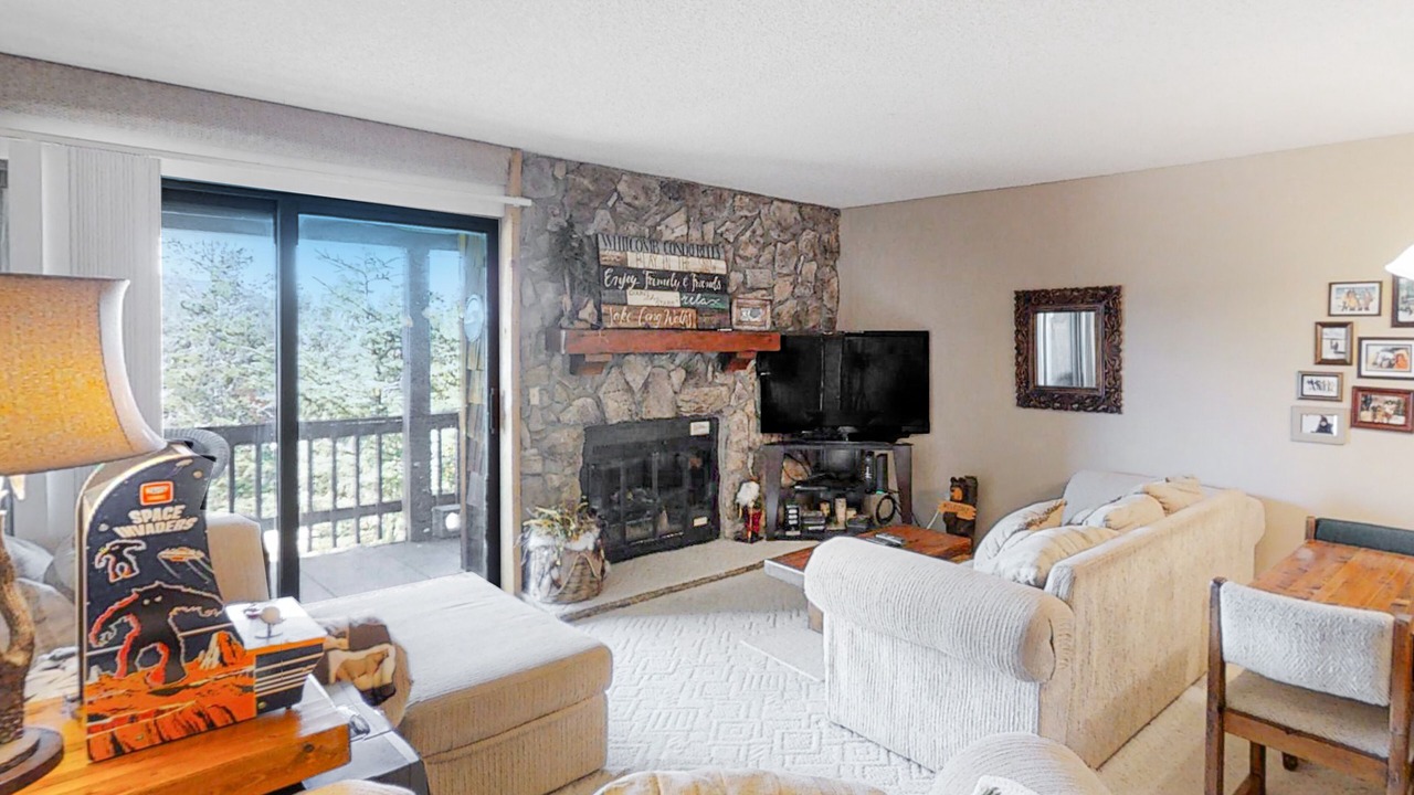 Photo of Livingroom in Fraser