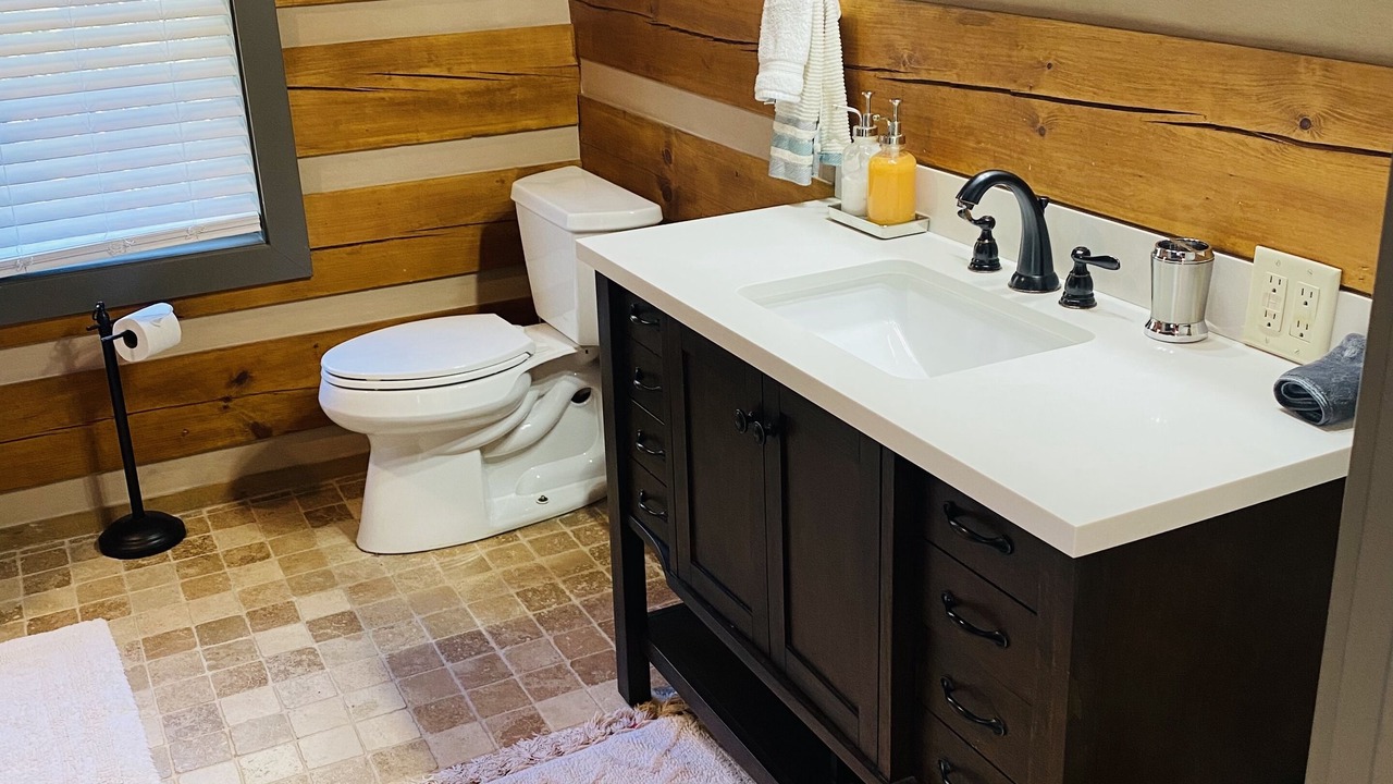 Photo of Bathroom in Alma