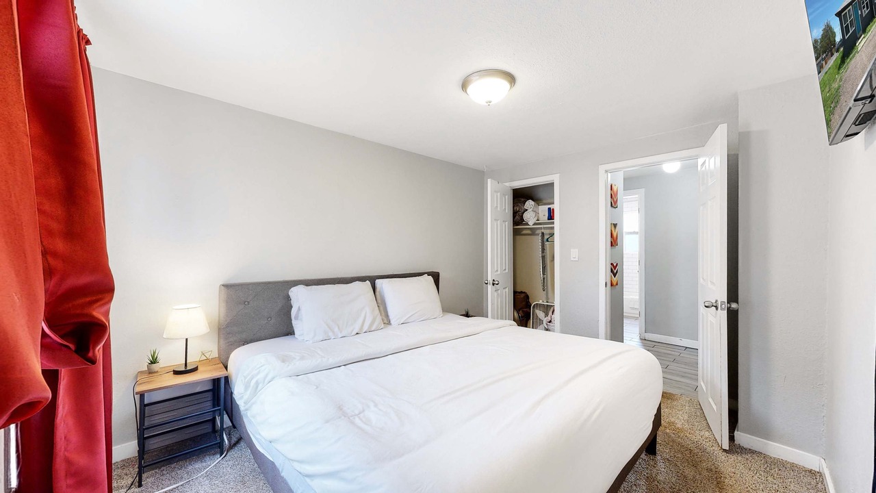 Photo of Bedroom in Dupont