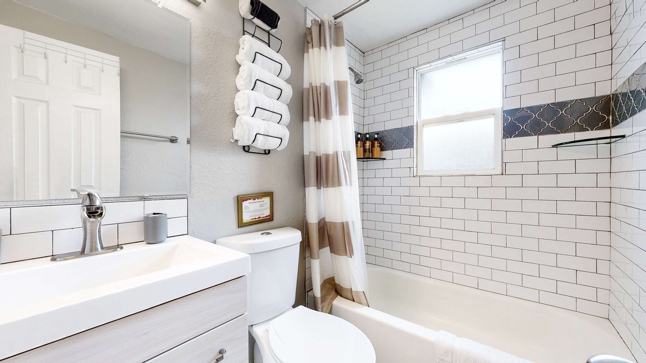 Photo of Bathroom in Dupont