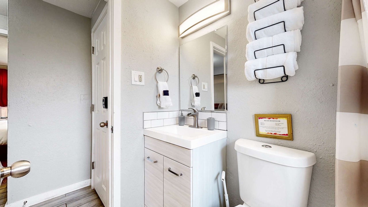 Photo of Bathroom in Dupont