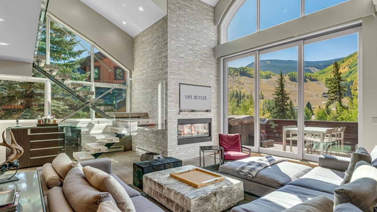 Photo of Livingroom in Vail