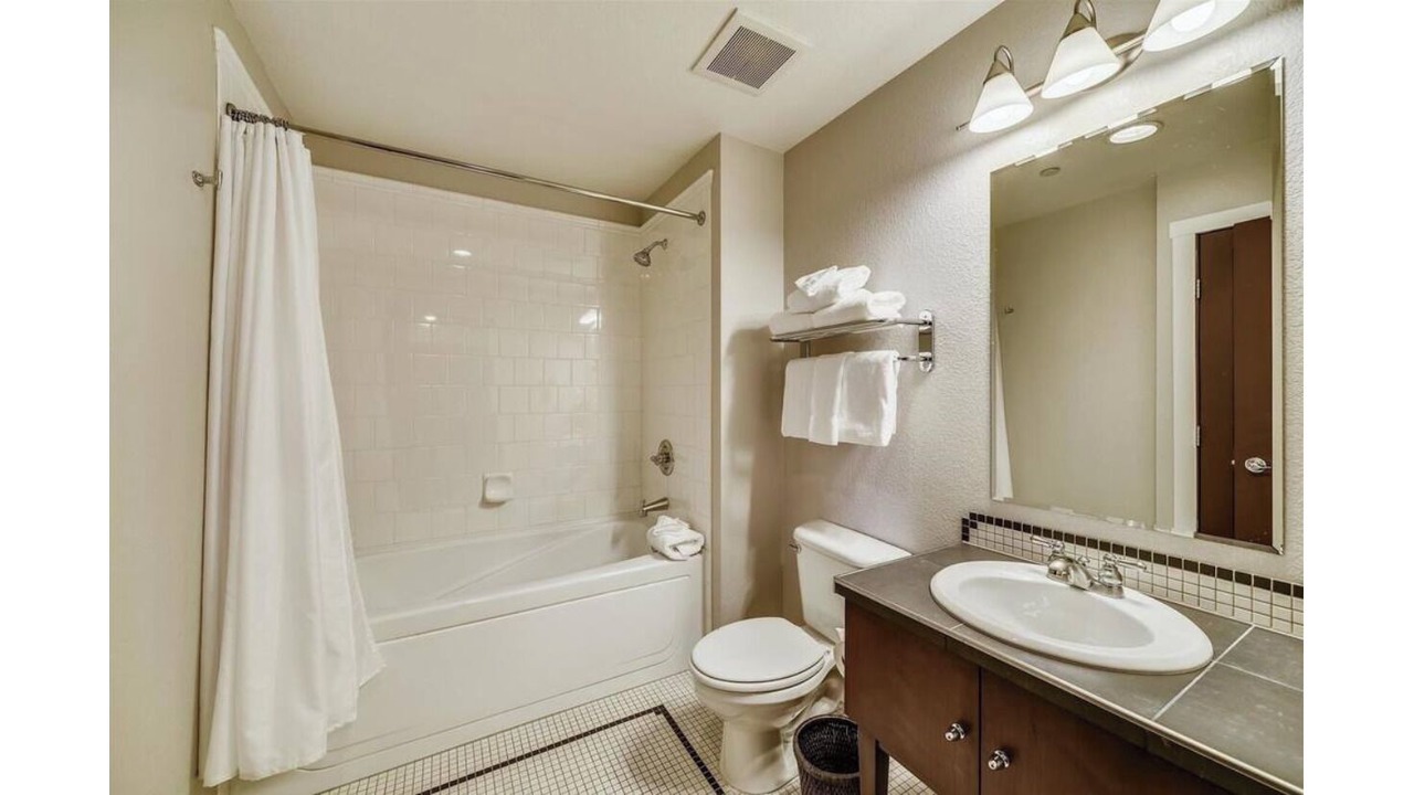 Photo of Bathroom in Copper Mountain Village