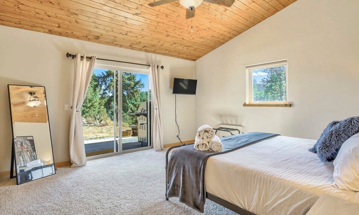 Photo of Bedroom in Woodland Park