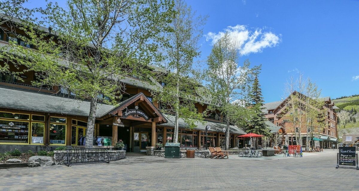 Photo of Outdoor in River Run