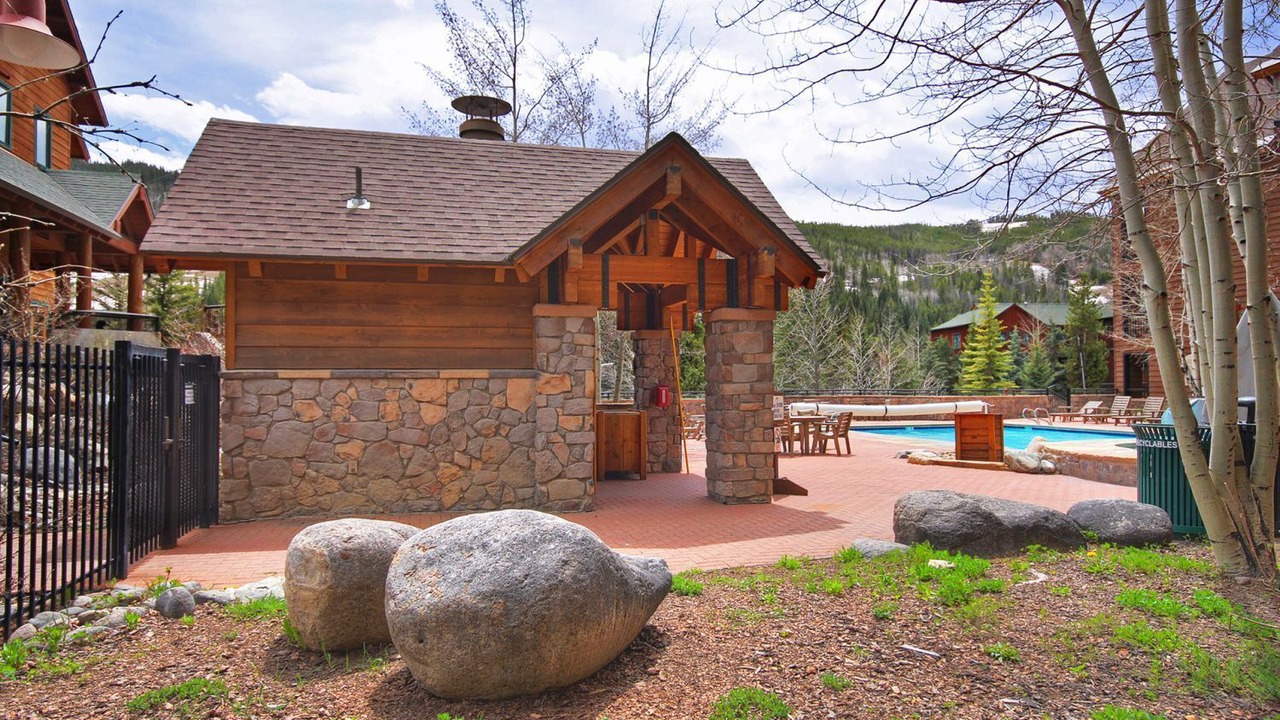 Photo of Outdoor in River Run