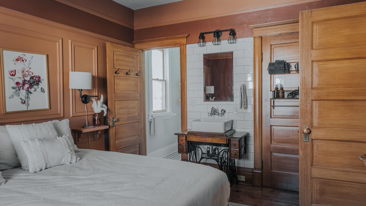 Photo of Bedroom in Central Colorado Springs