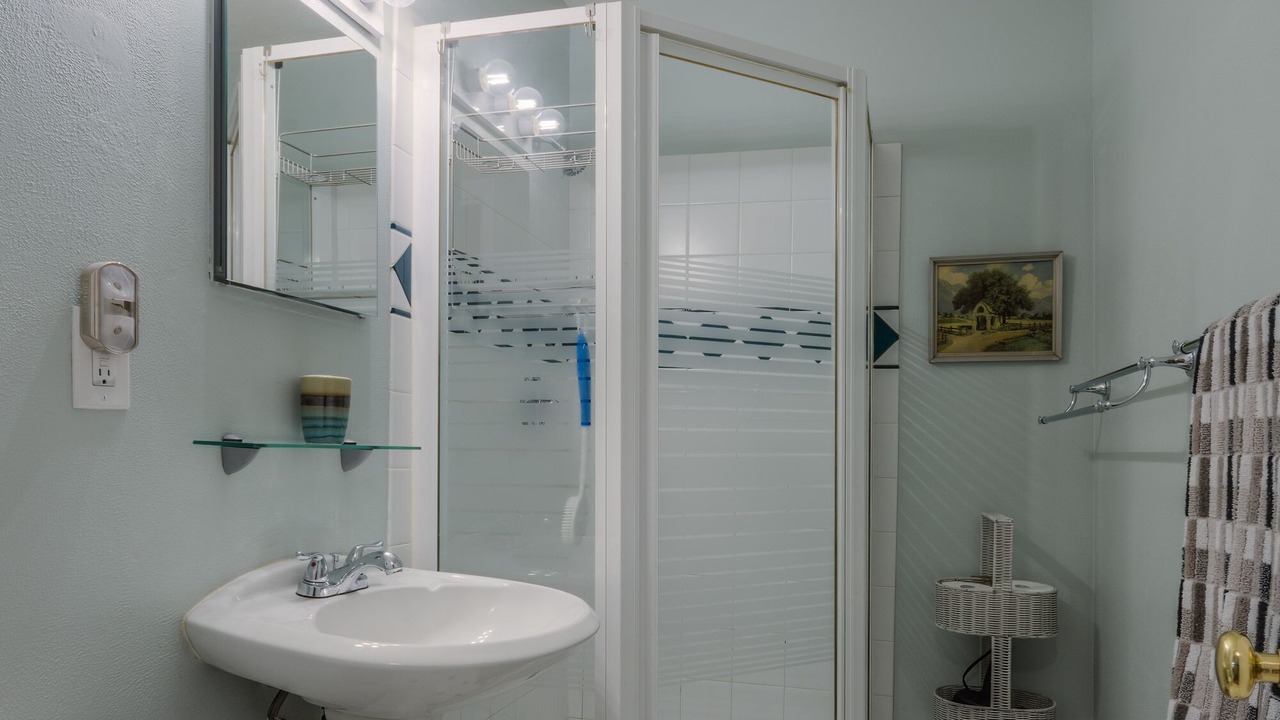 Photo of Bathroom in Old North Boulder