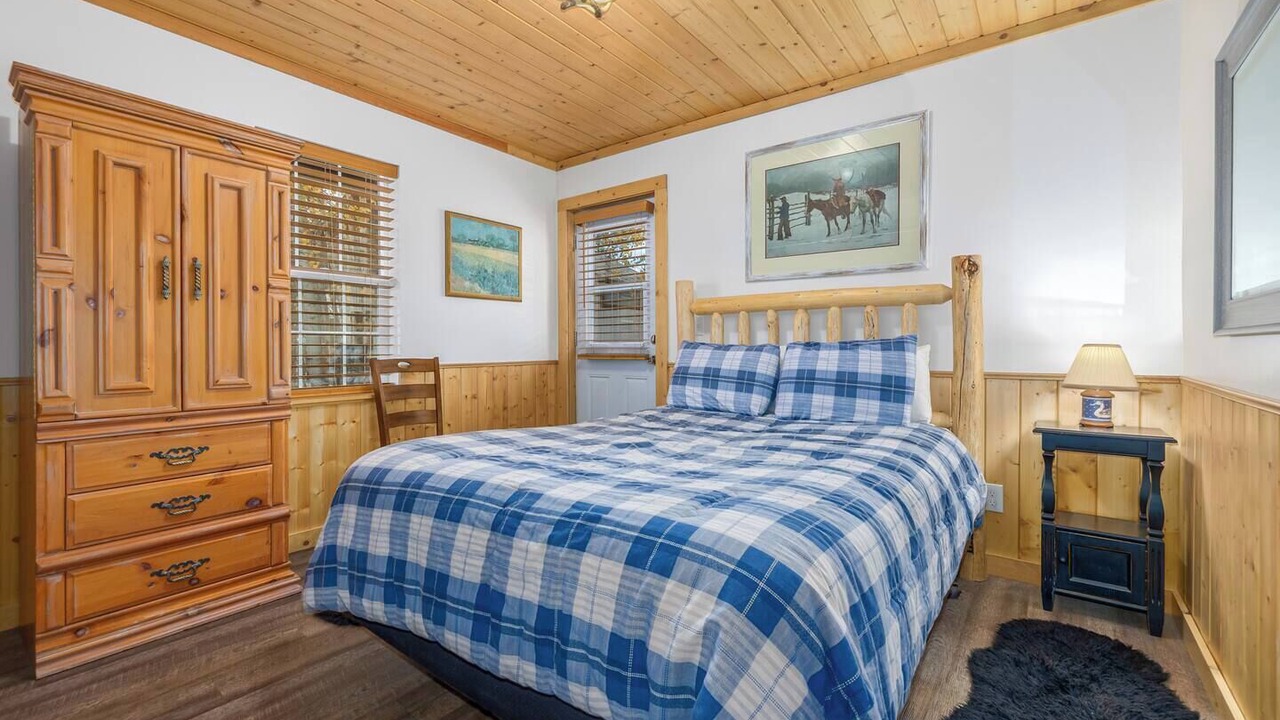 Photo of Bedroom in Grand Lake