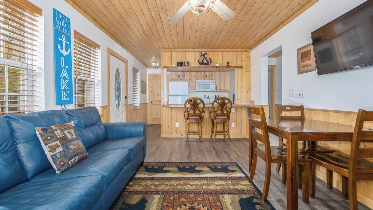 Photo of Livingroom in Grand Lake