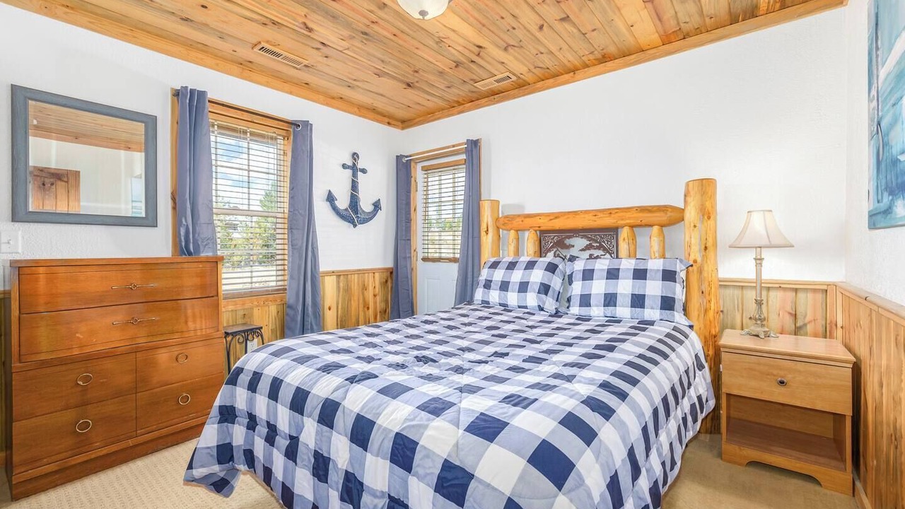 Photo of Bedroom in Grand Lake