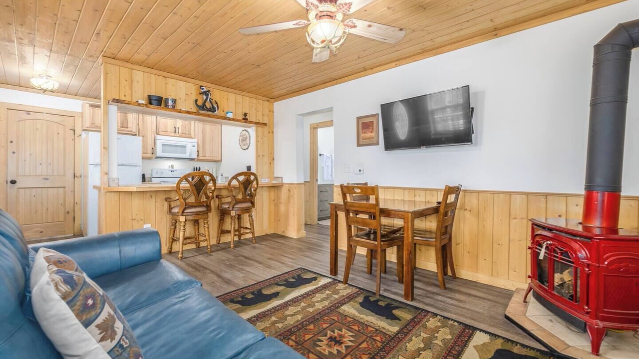 Photo of Livingroom in Grand Lake