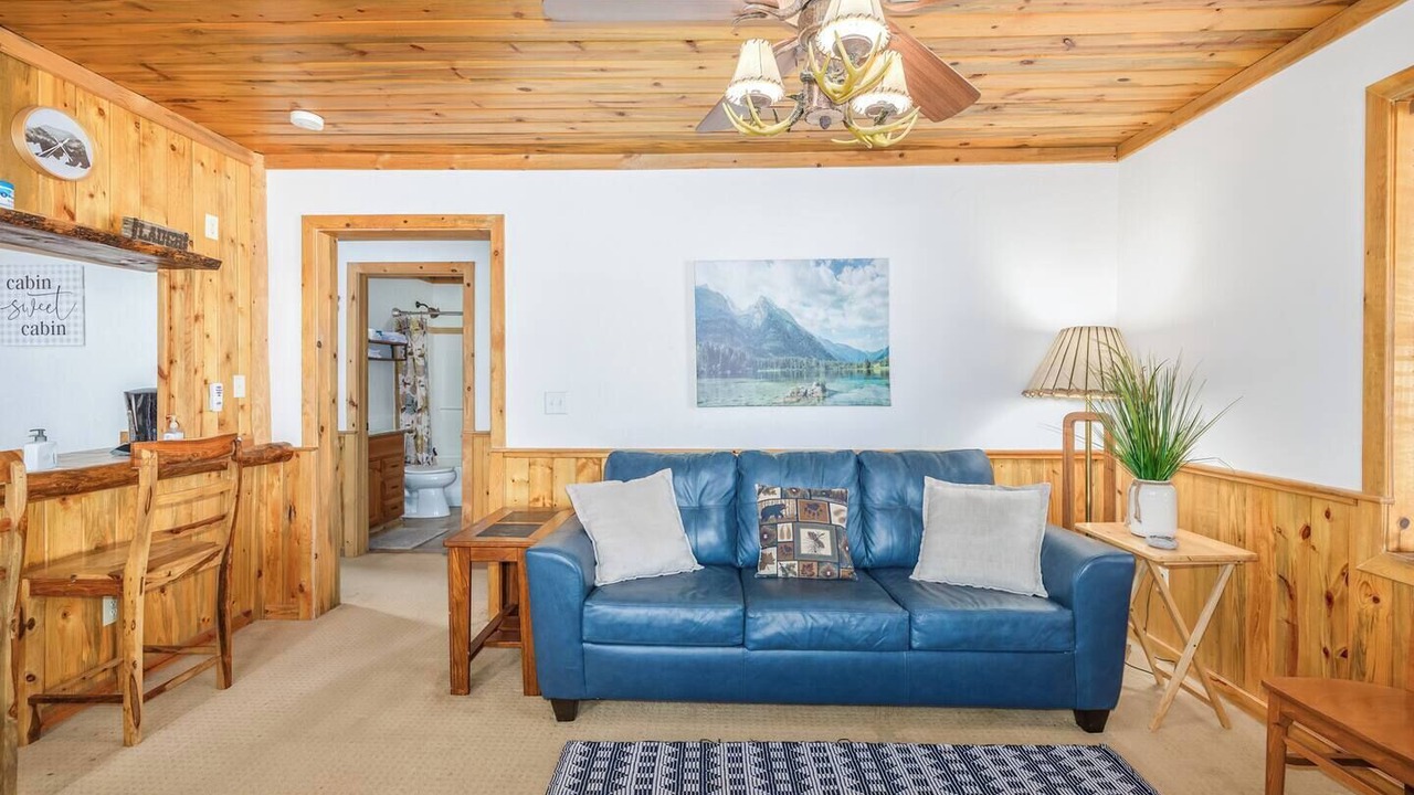 Photo of Livingroom in Grand Lake