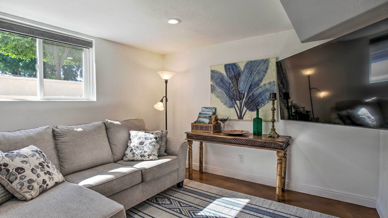 Photo of Livingroom in Berkley