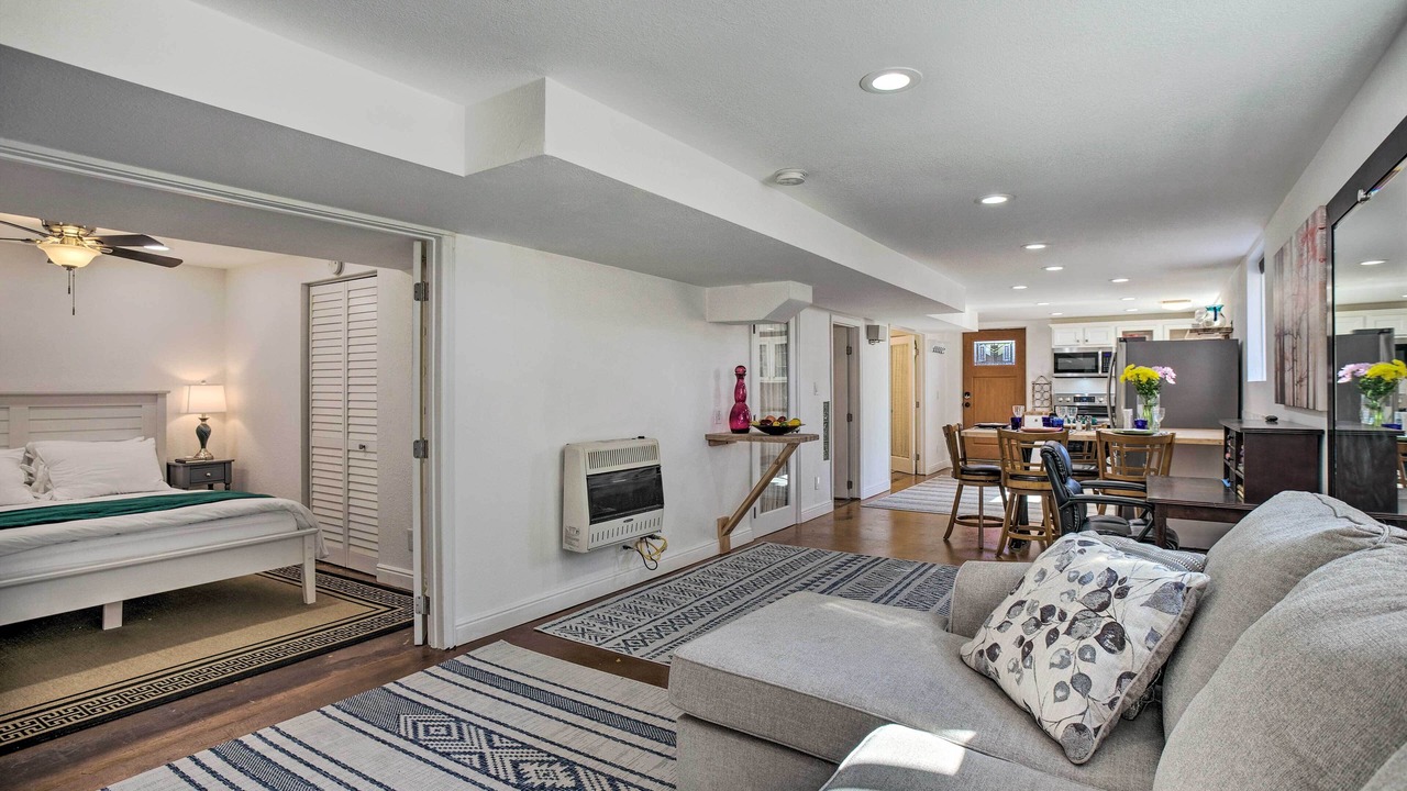 Photo of Livingroom in Berkley