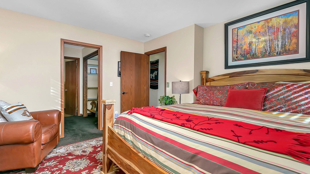 Photo of Bedroom in Black Hawk