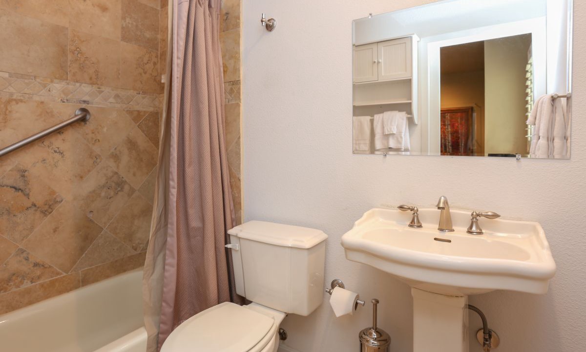 Photo of Bathroom in Copper Mountain Village