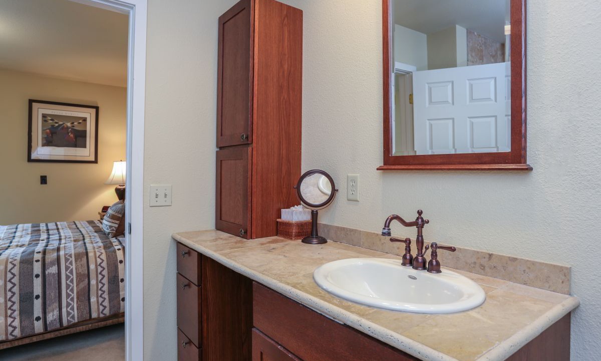 Photo of Bathroom in Copper Mountain Village