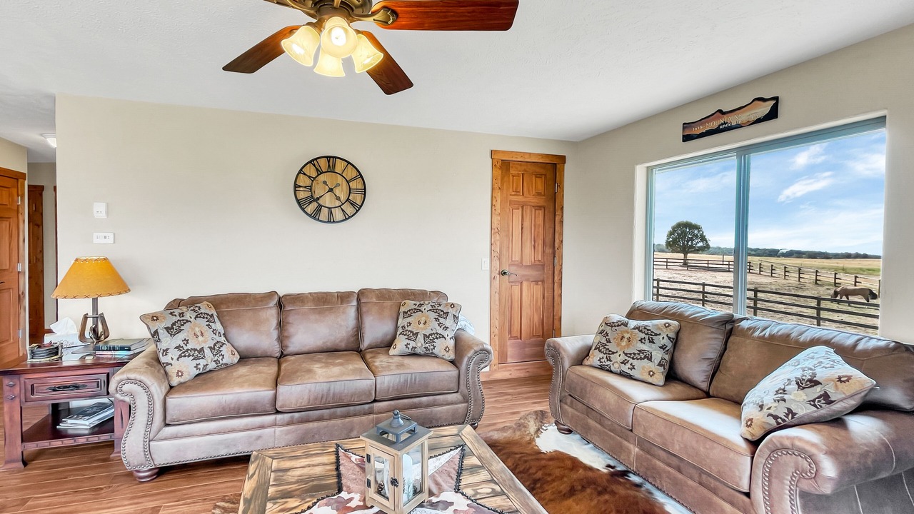 Photo of Livingroom in Crawford