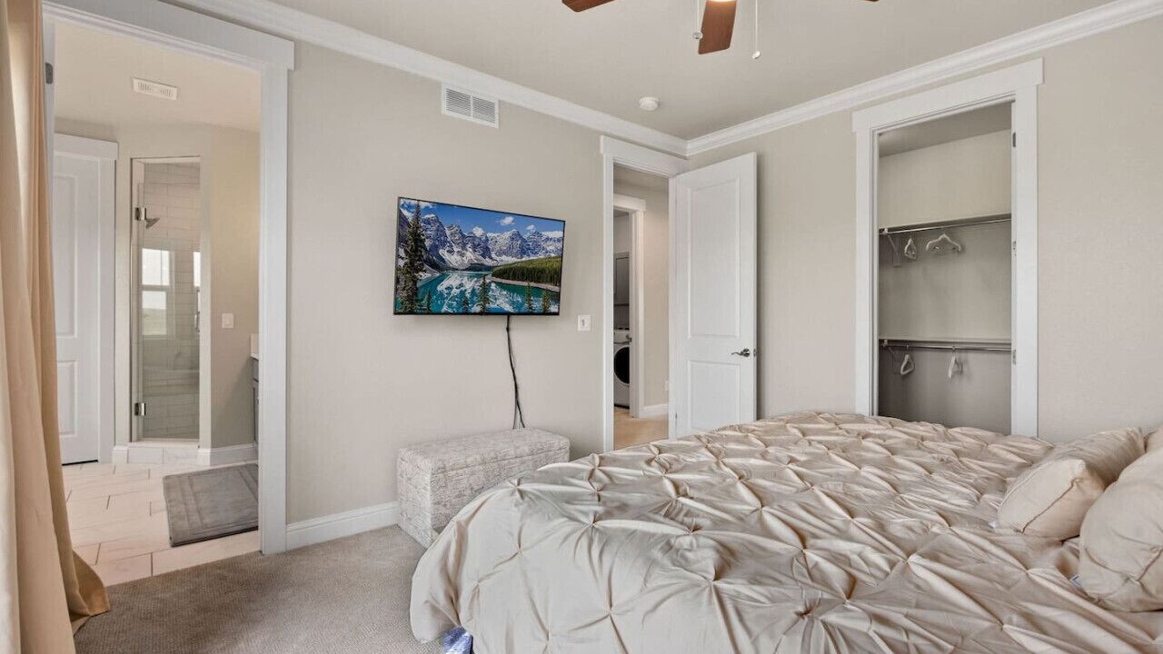 Photo of Bedroom in Loveland