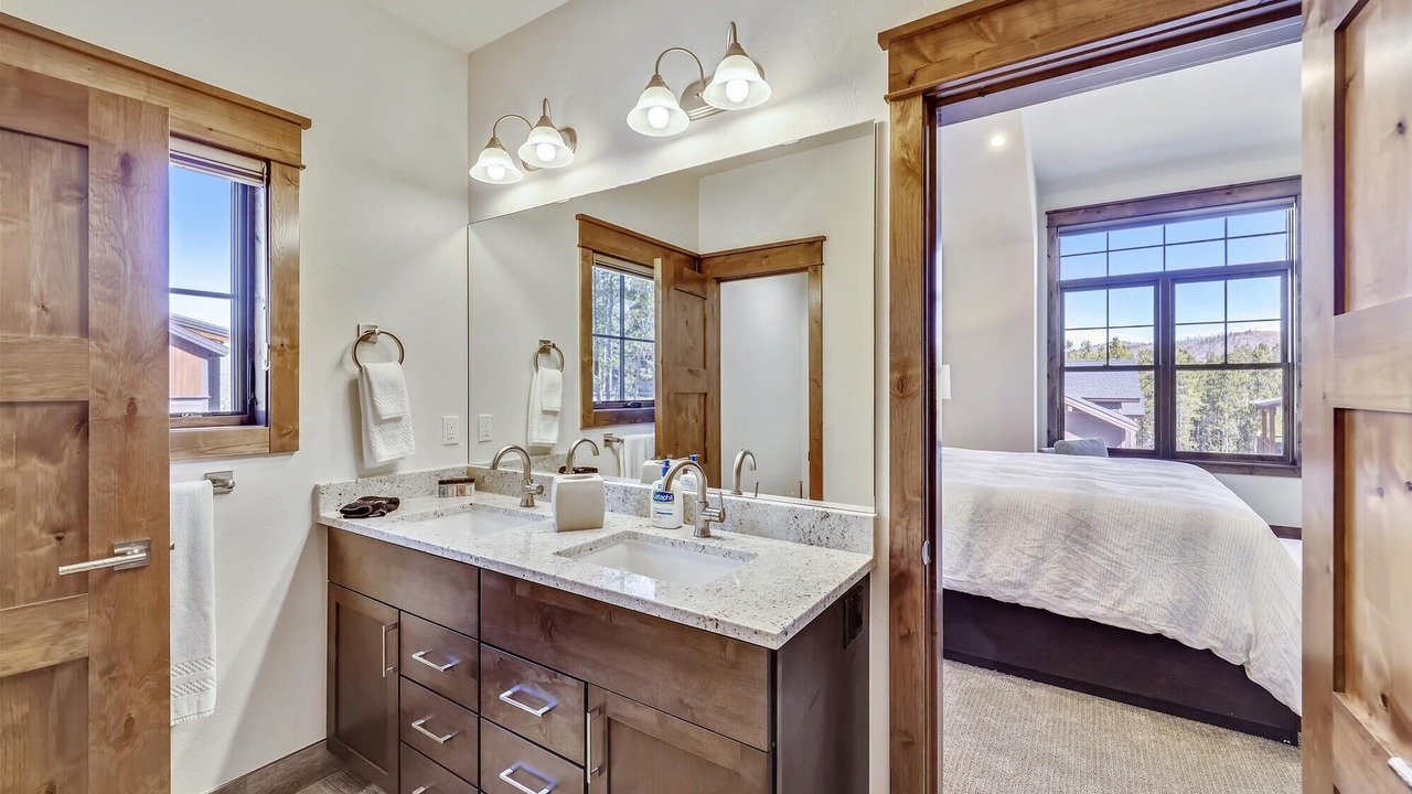 Photo of Bathroom in Baldy Mountain