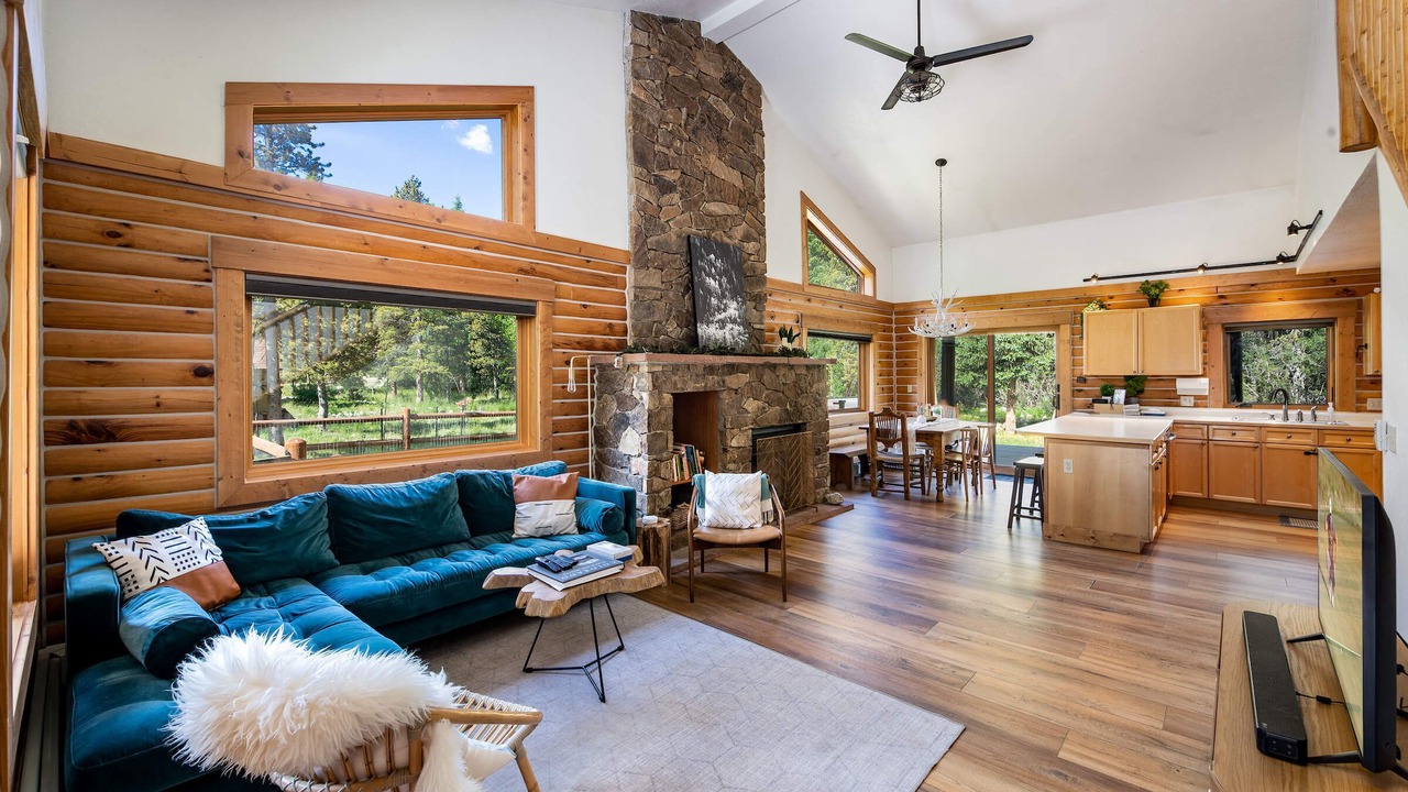 Photo of Livingroom in Blue River