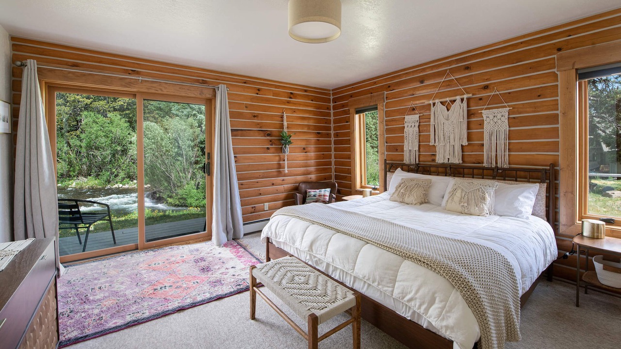 Photo of Bedroom in Blue River