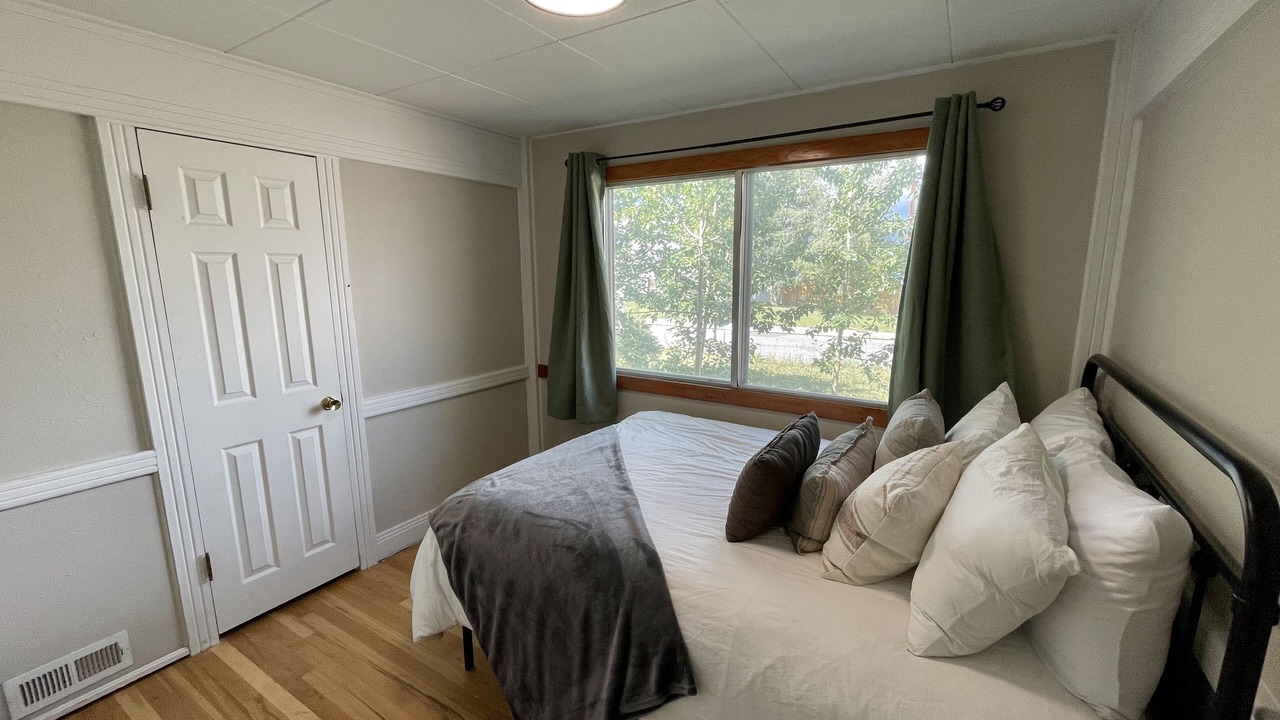 Photo of Bedroom in Leadville North