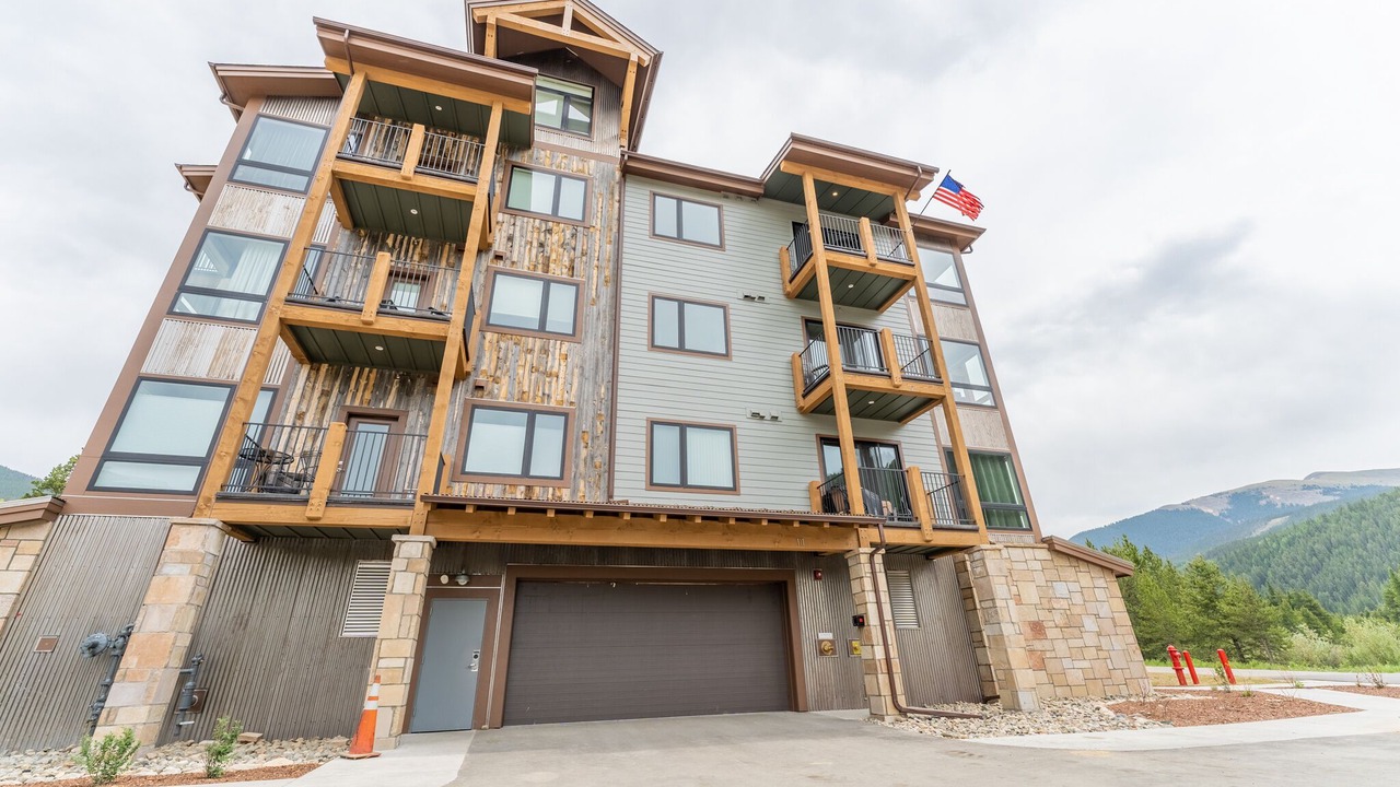 Photo of Outdoor in Lakeside Village