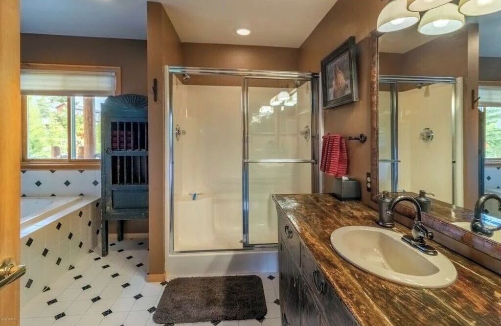 Photo of Bathroom in Grand Lake