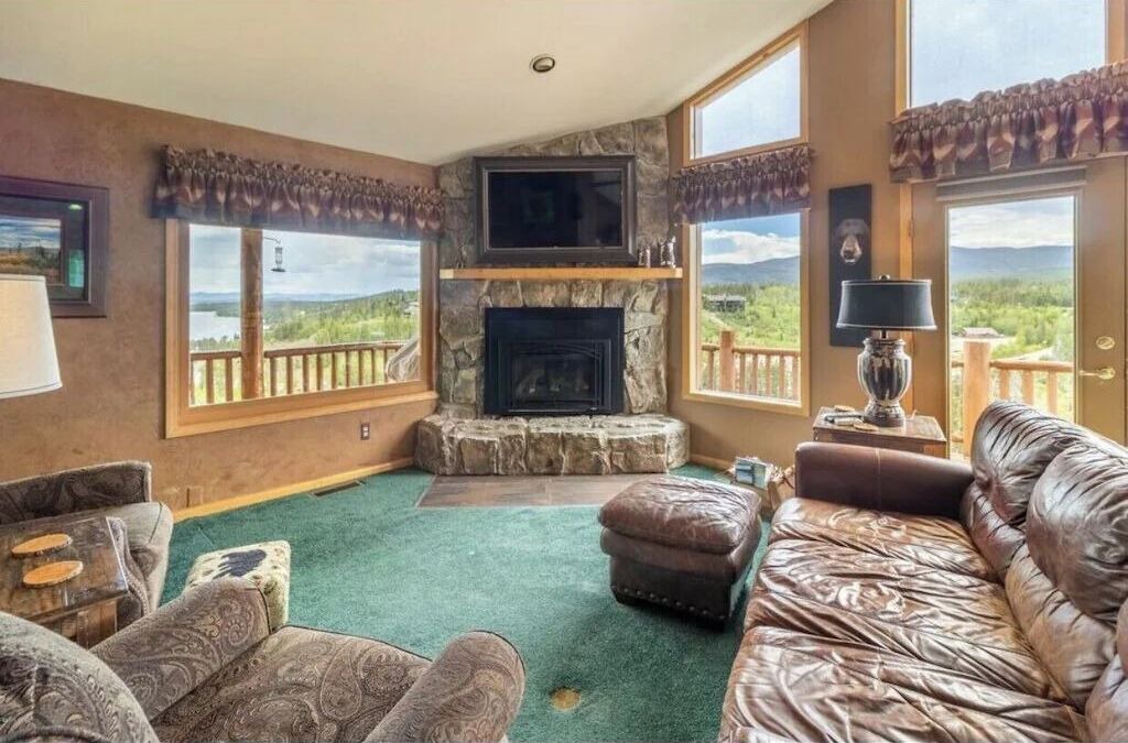 Photo of Livingroom in Grand Lake
