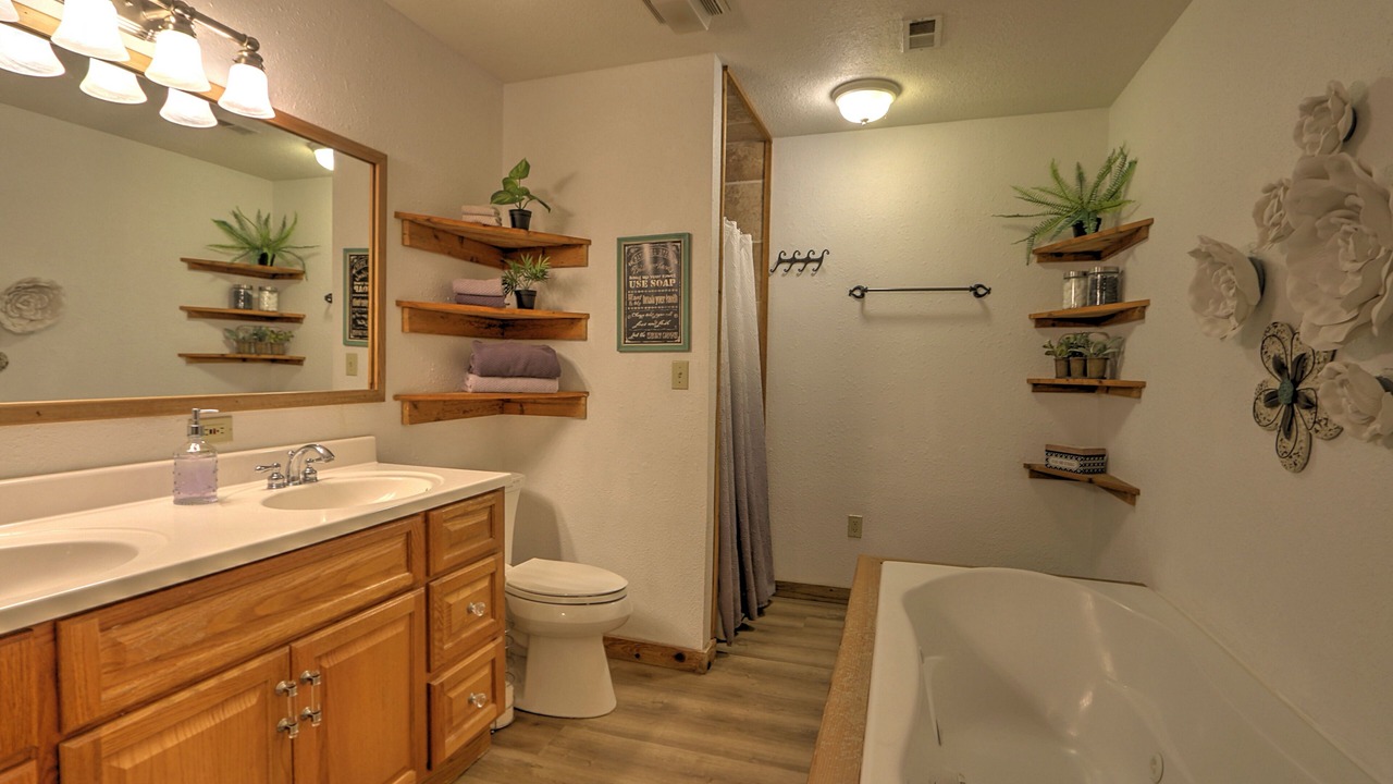 Photo of Bathroom in Silt