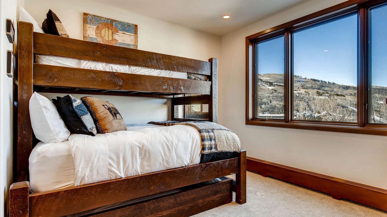 Photo of Bedroom in Highlands Townhomes