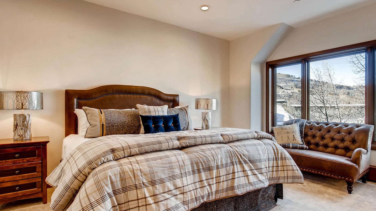Photo of Bedroom in Highlands Townhomes