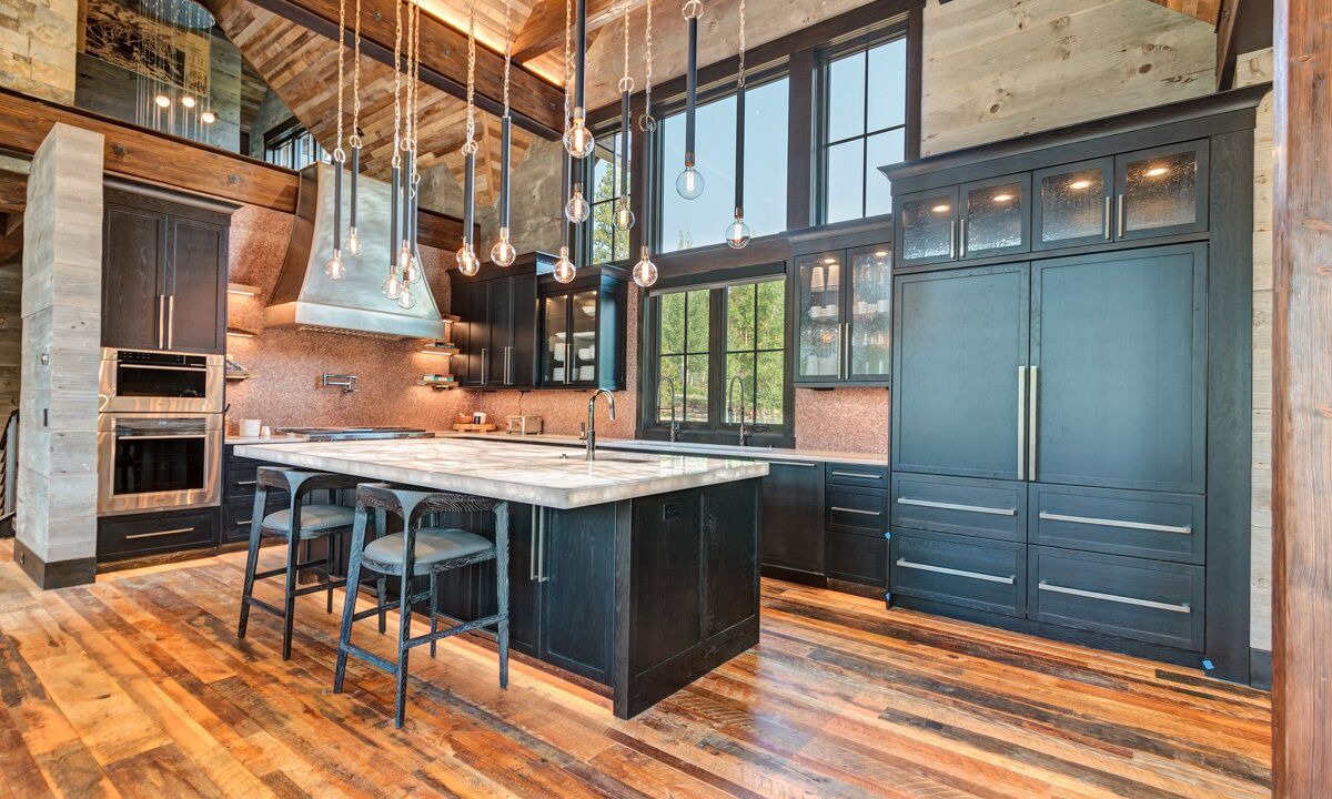 Photo of Kitchen in Peak 8