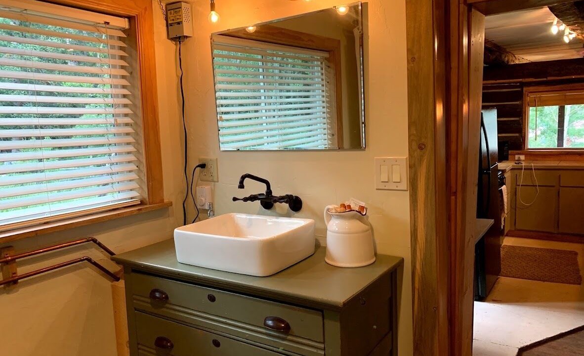 Photo of Bathroom in Alma