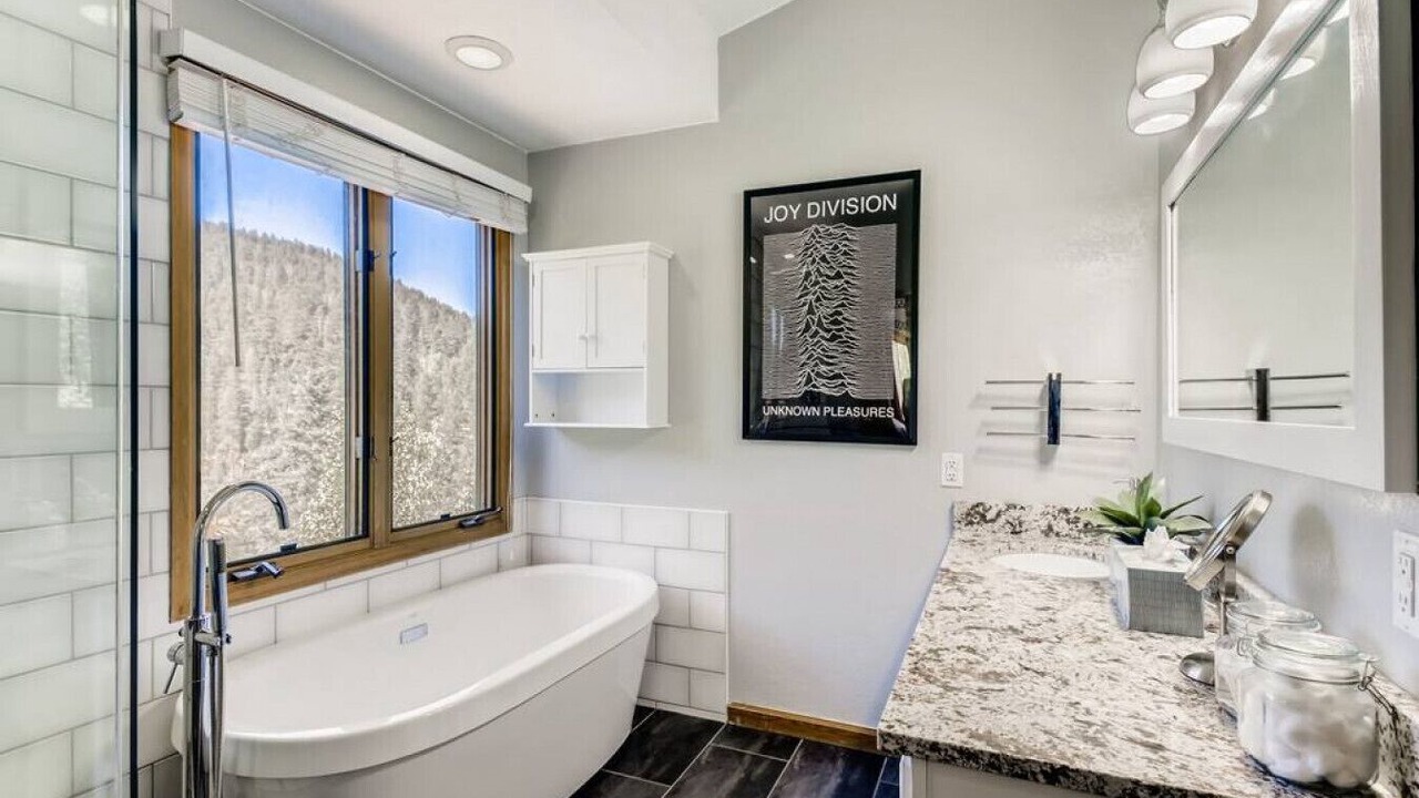 Photo of Bathroom in Morrison