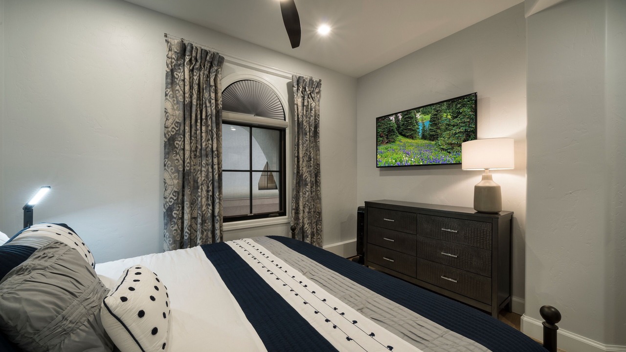 Photo of Bedroom in Edwards