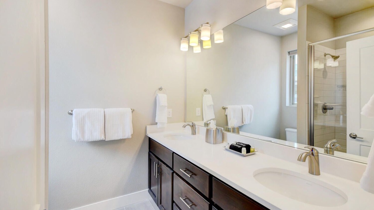 Photo of Bathroom in Rendezvous