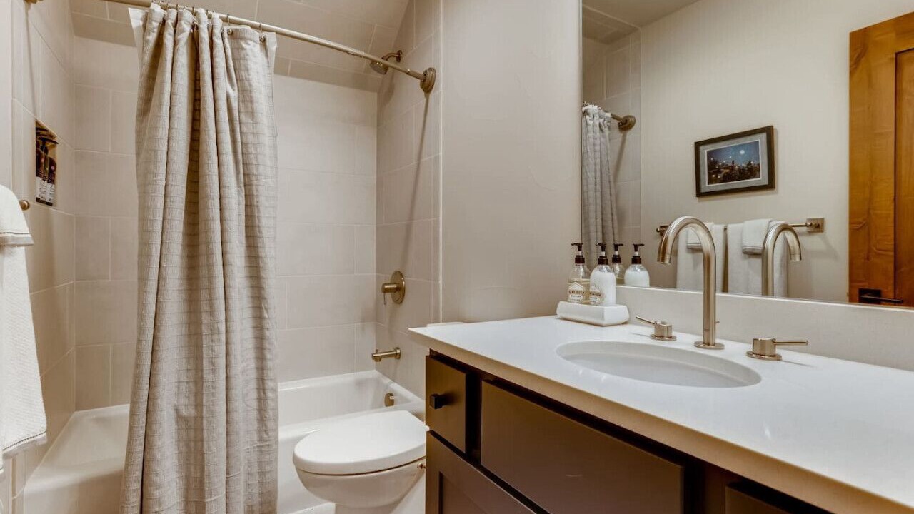 Photo of Bathroom in Silverthorne