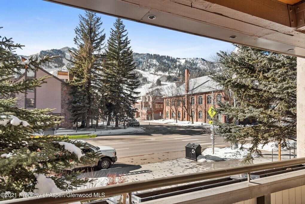 Photo of Patio Balcony in Aspen