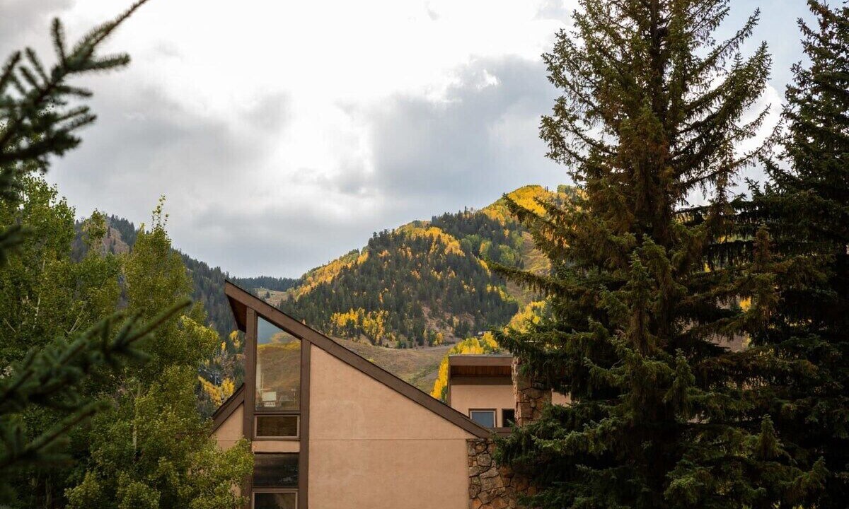 Photo of Others in Aspen