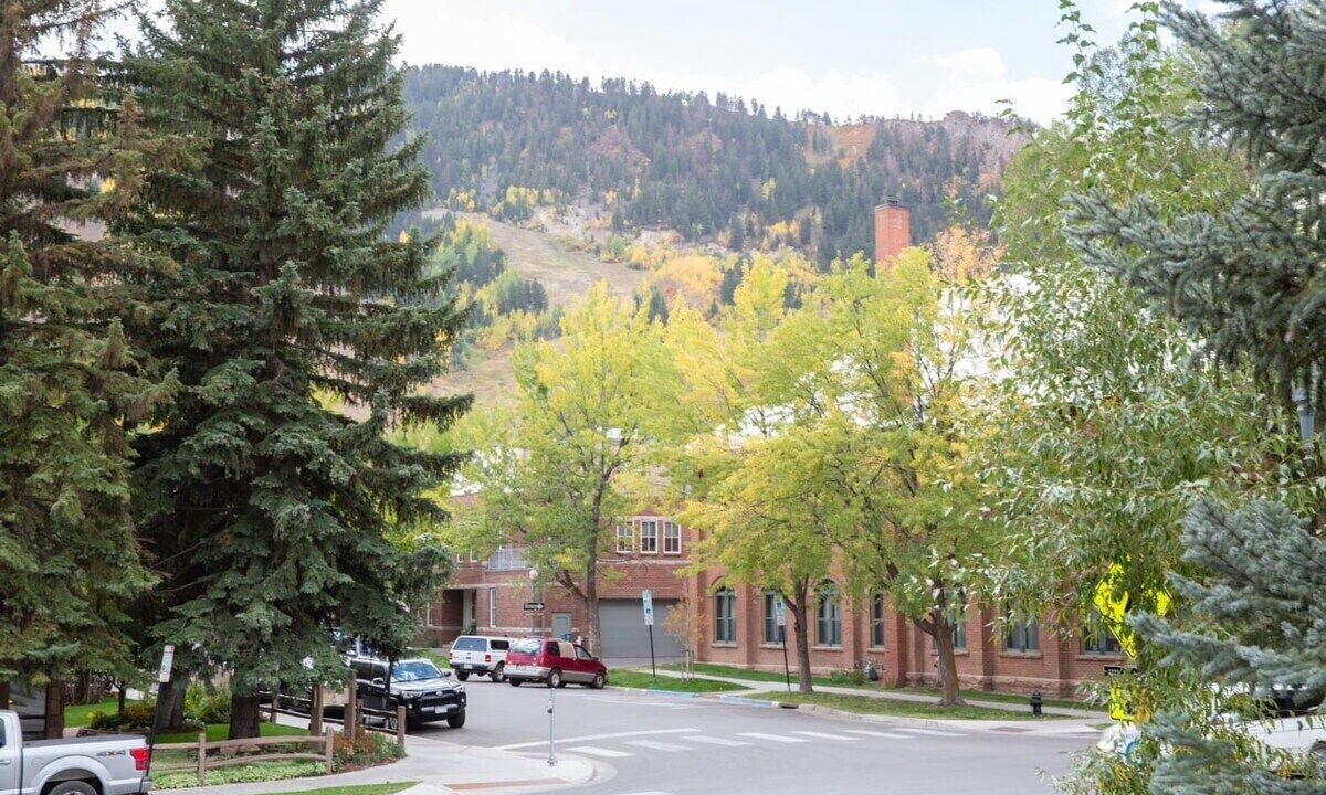 Photo of Others in Aspen