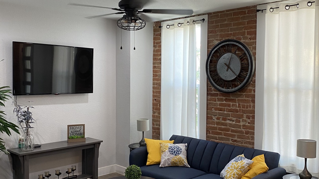 Photo of Livingroom in Curtis Park