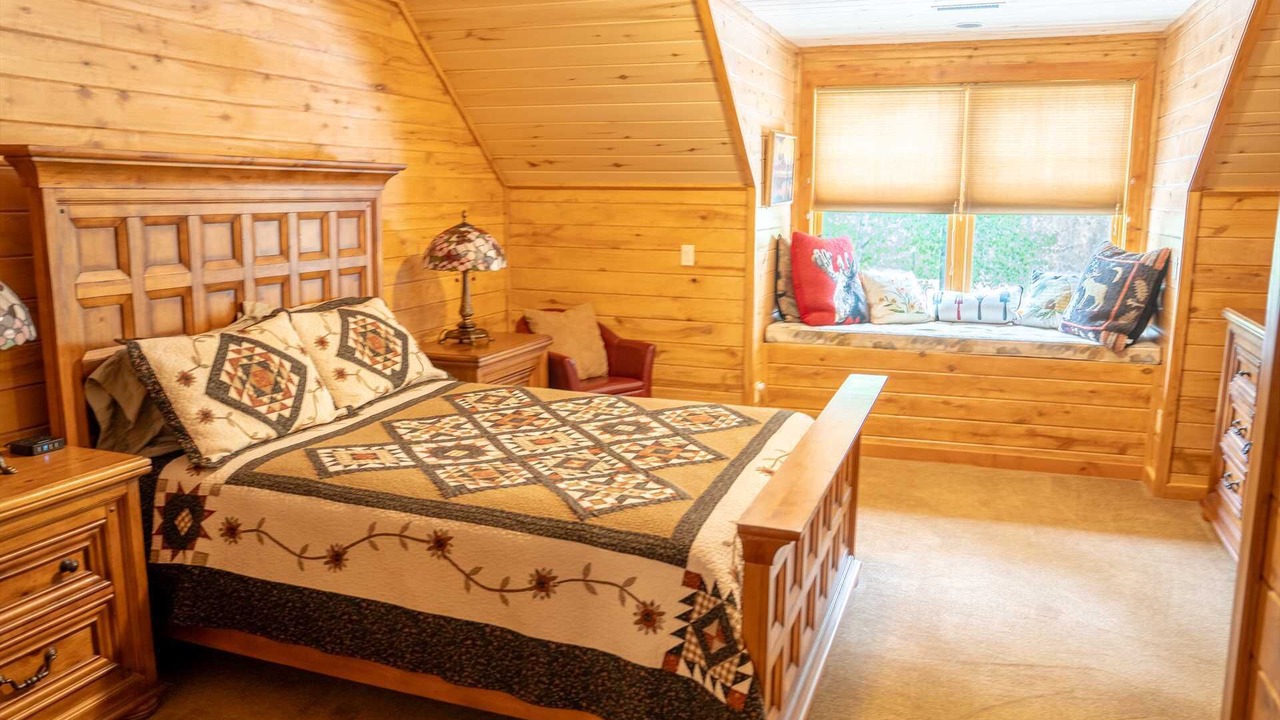 Photo of Bedroom in Lake City