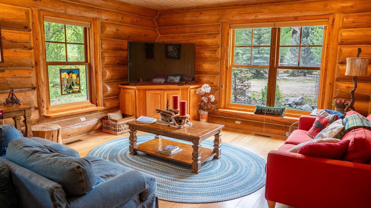 Photo of Livingroom in Lake City