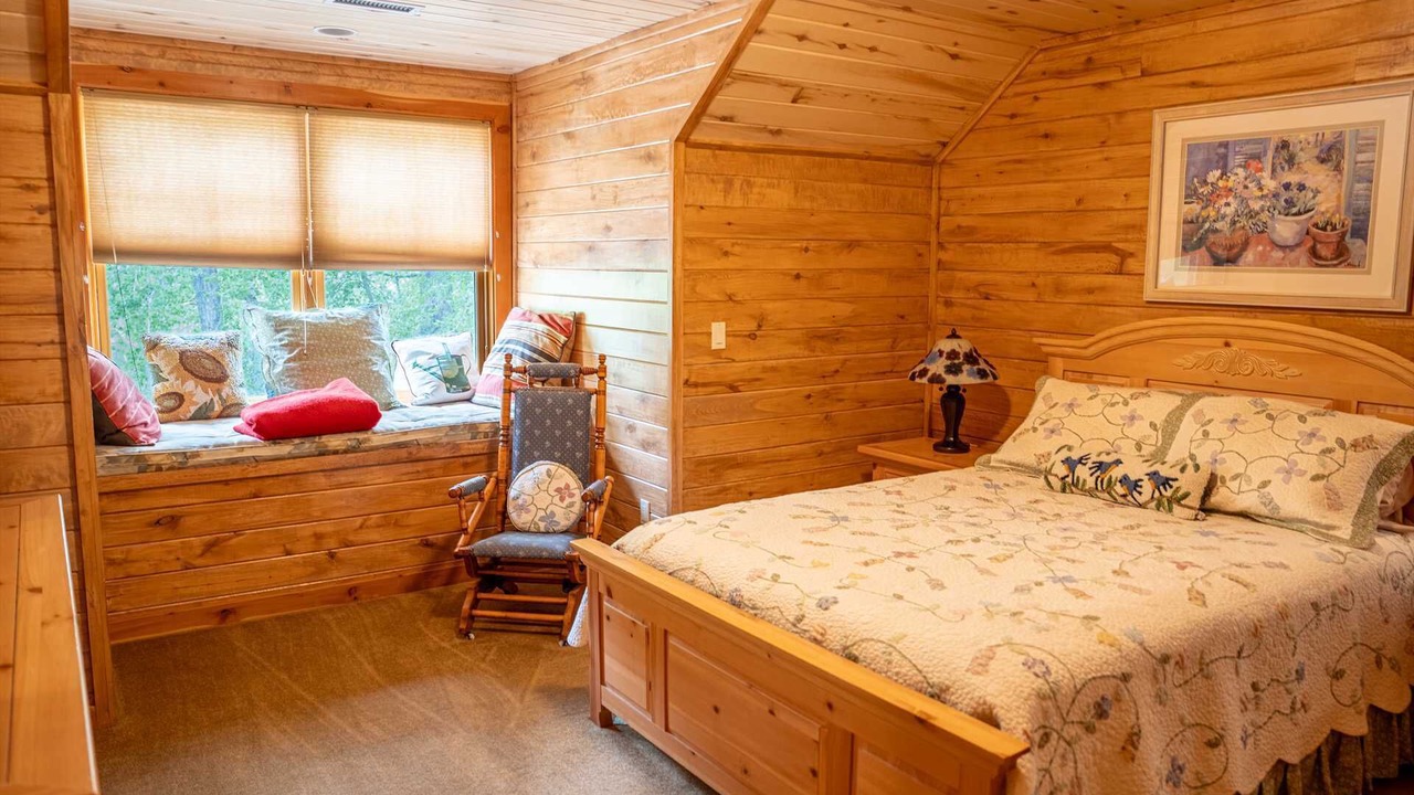 Photo of Bedroom in Lake City