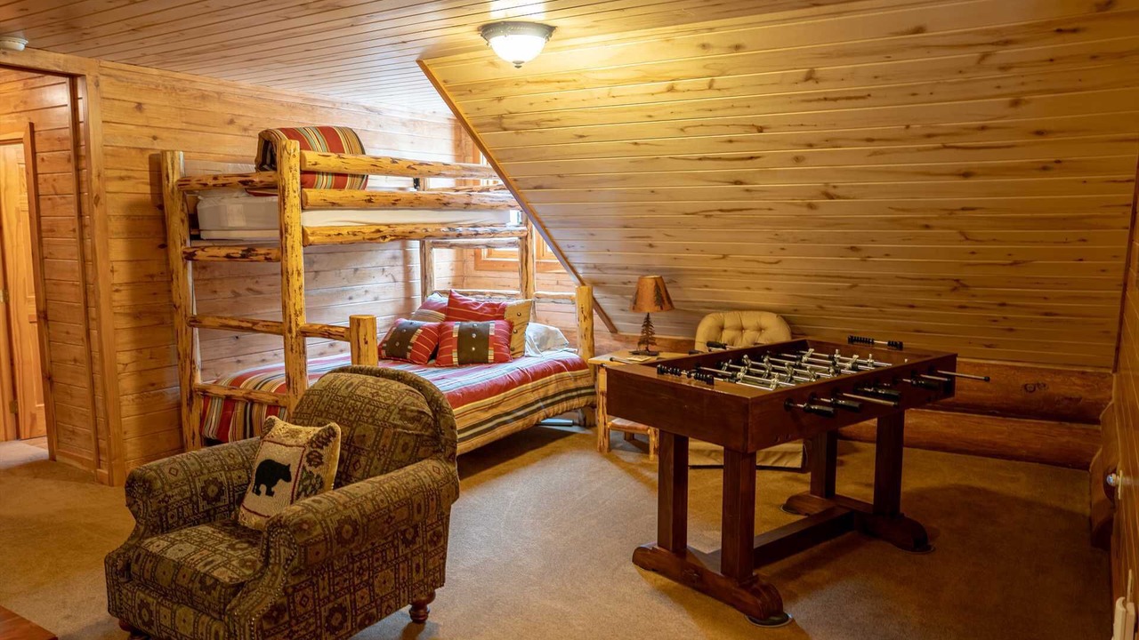 Photo of Bedroom in Lake City