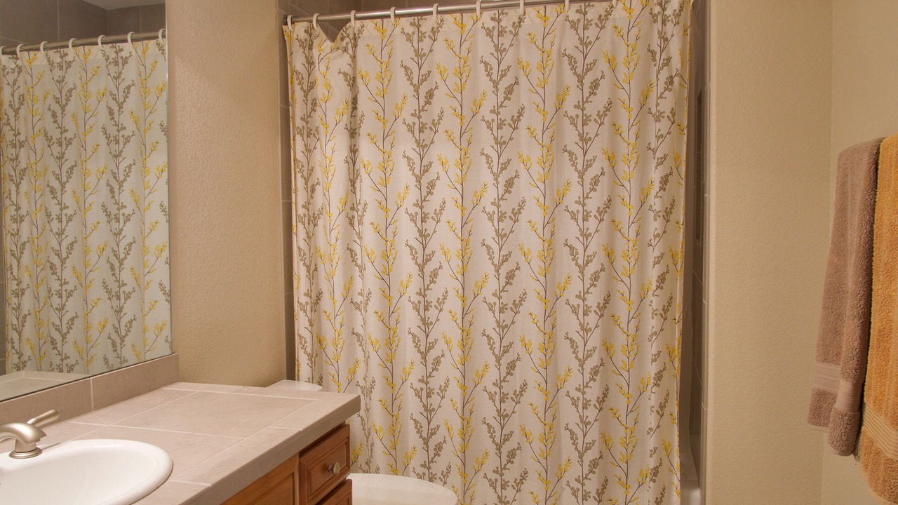 Photo of Bathroom in Dakota Ridge - Northbriar